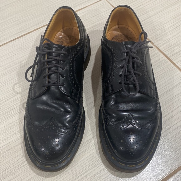 Dr martens 3989 SMOOTH LEATHER BROGUE SHOES size 7 - Picture 2 of 9